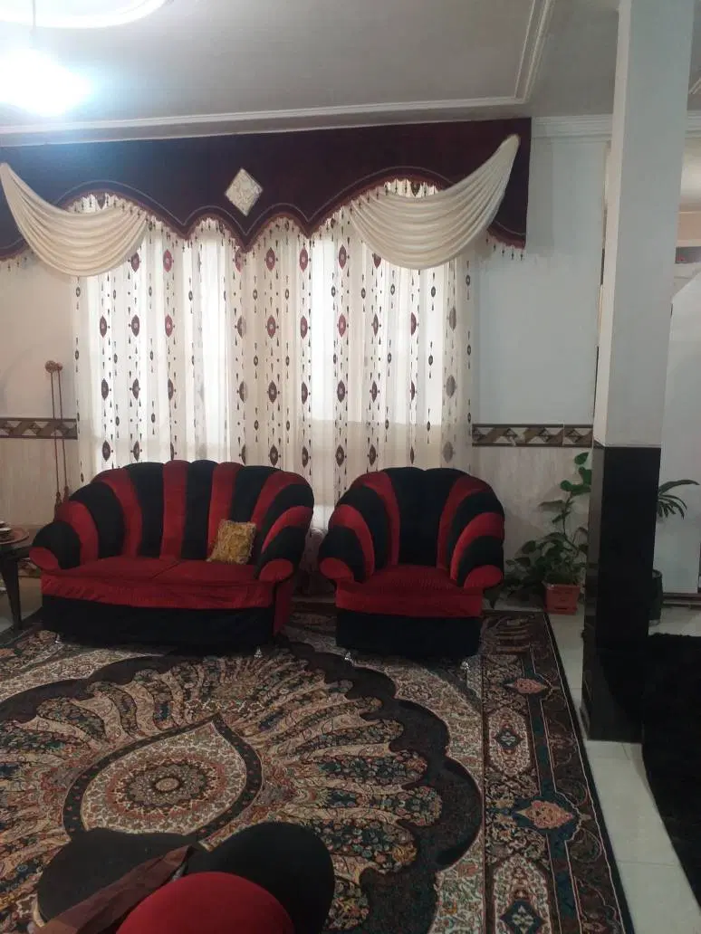 طبقه دوم خیابان کاشانی