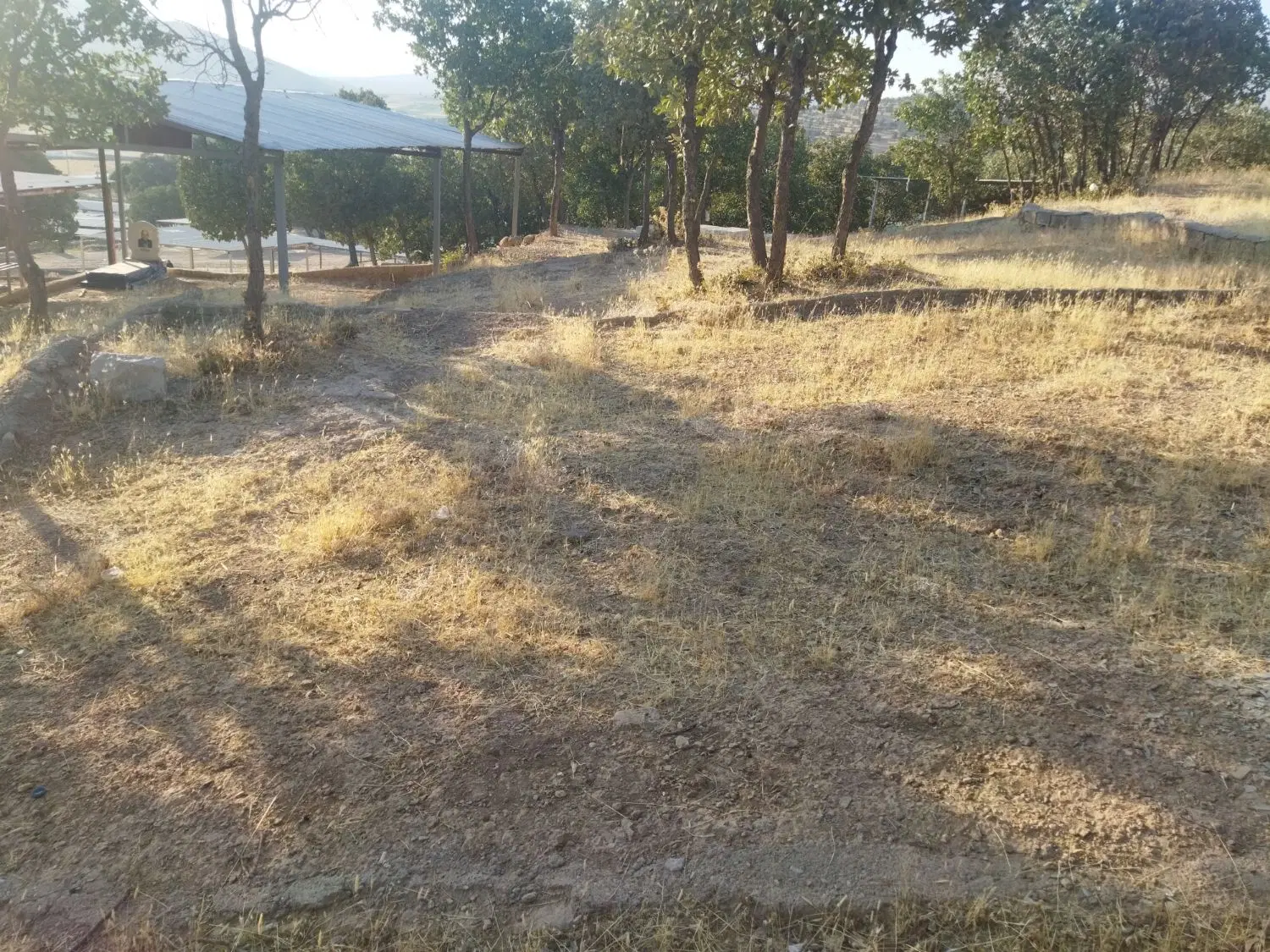 زمین قبرستان رباط