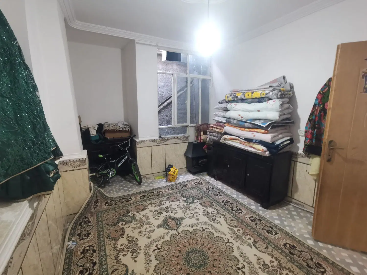 سرابتاوه خیابان فنی حرفه ای طبقه 1تک خواب