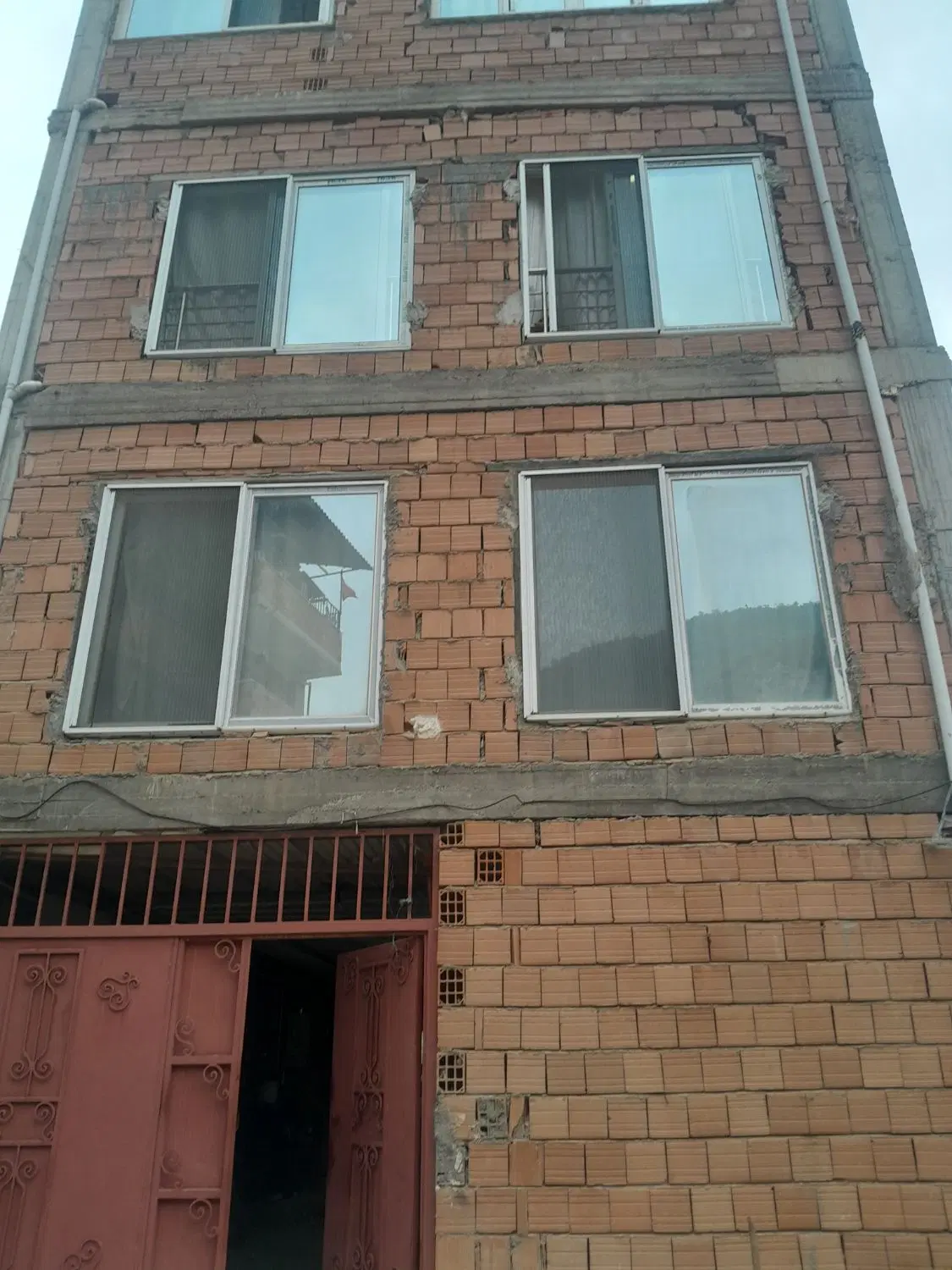 اپارتمان فروشی روستای زیارت