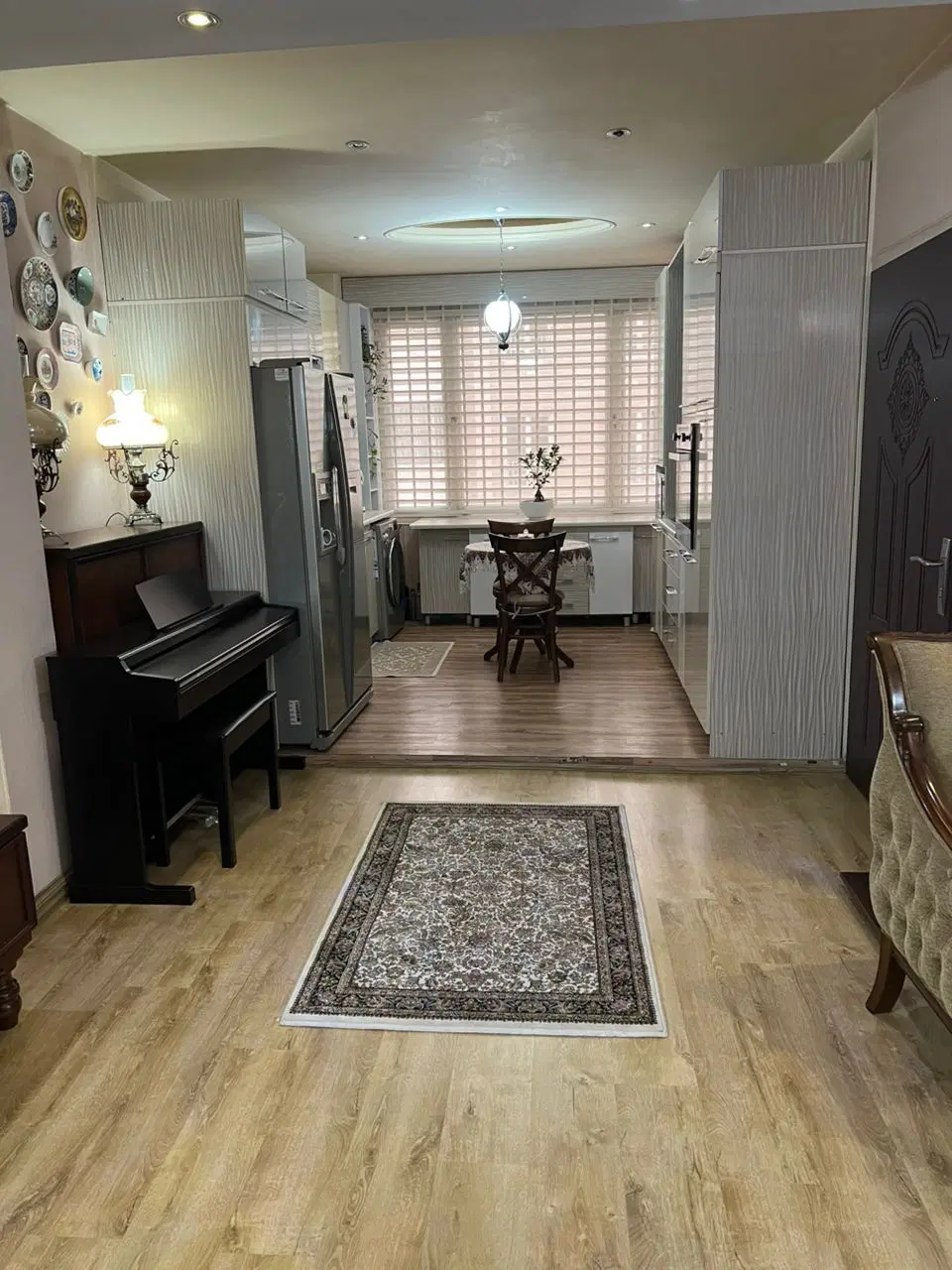 تکواحدی ۸۲متر با پارکینگ و آسانسور