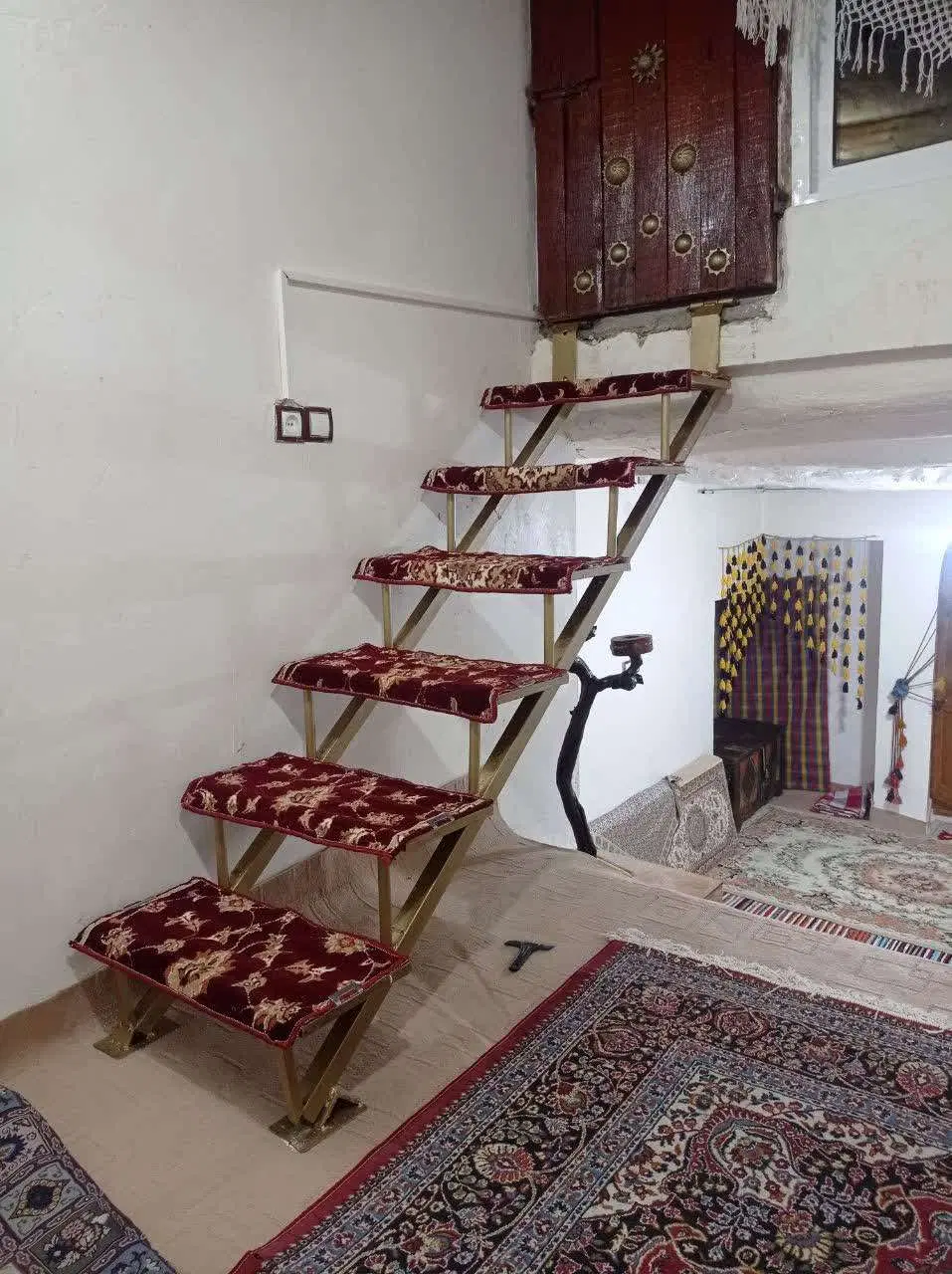 اقامتگاه سنتی (بالاخانه)