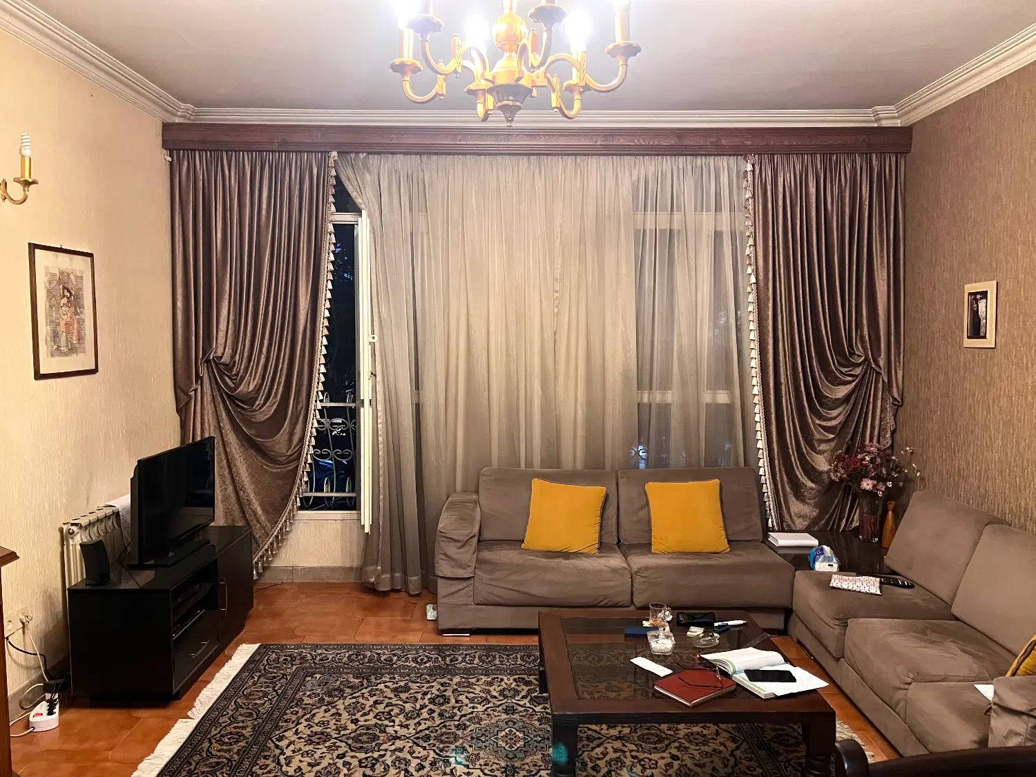 ۷۵متری سعادت آباد غرق در نور ،اتاق بزرگ و نورگیر