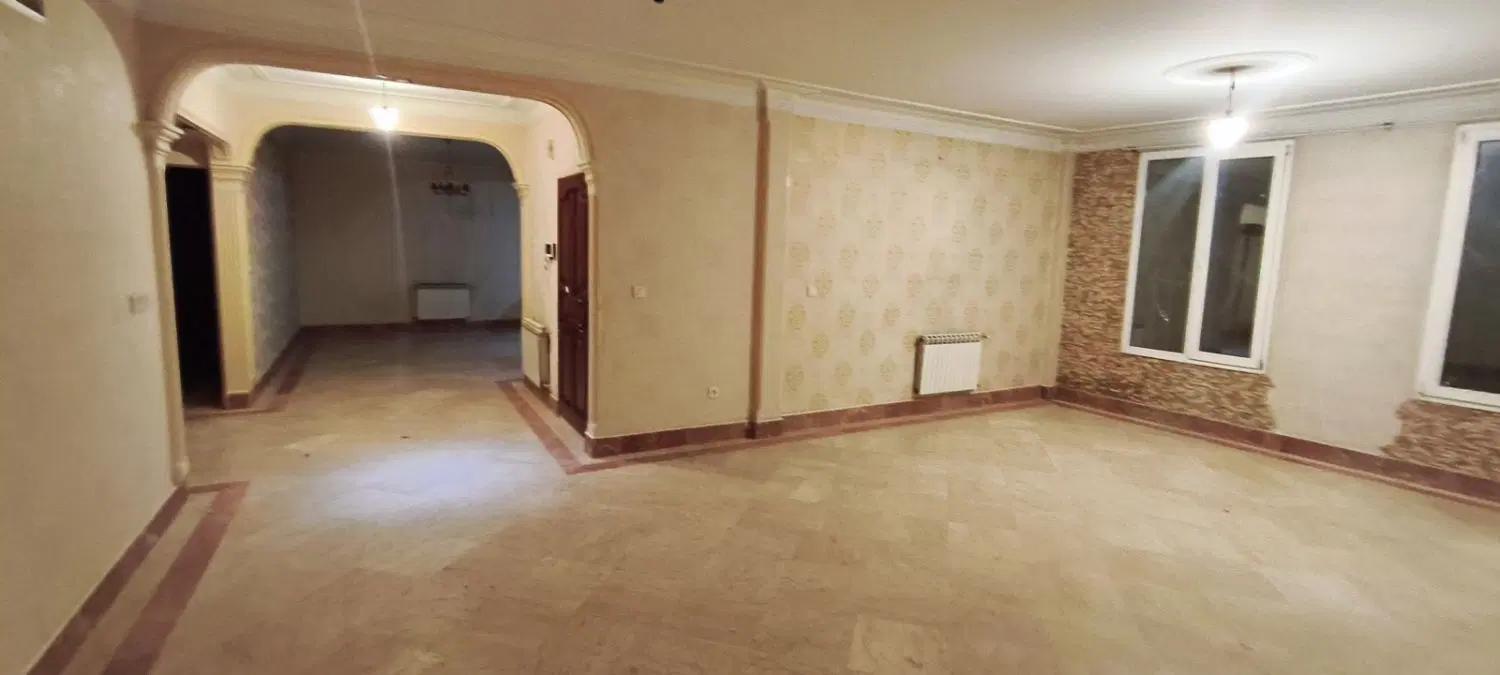 ۱۳۶ متر تکواحد شخصی ساز بالای اتریش
