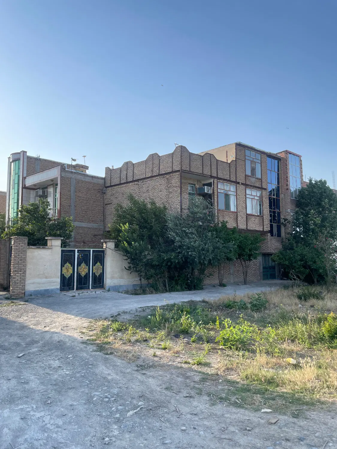 خانه دو طبقه باکری