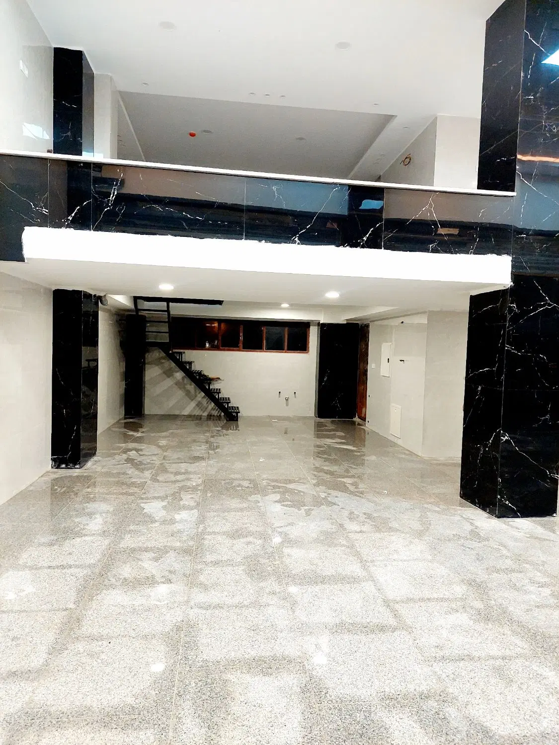 اجاره مغازه واقع در بلوار منابع طبیعی