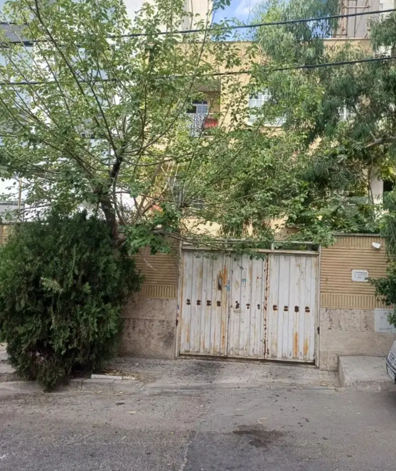 ملک کلنگی ۱۴۱ متر