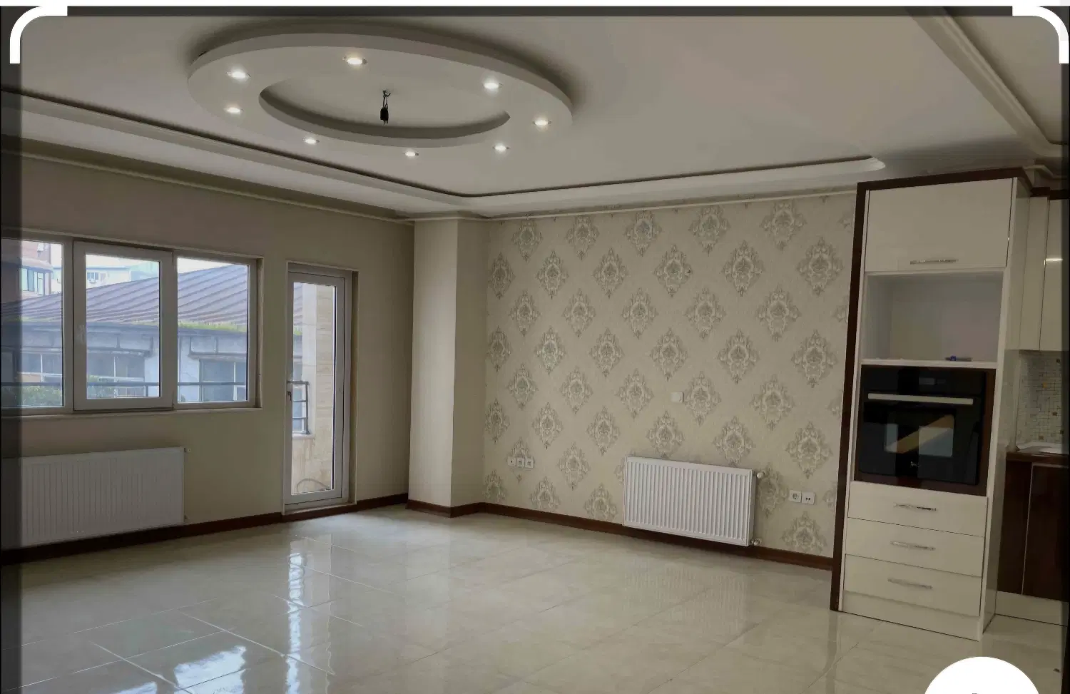 آپارتمان ۱۳۰ متری خوش‌نقشه