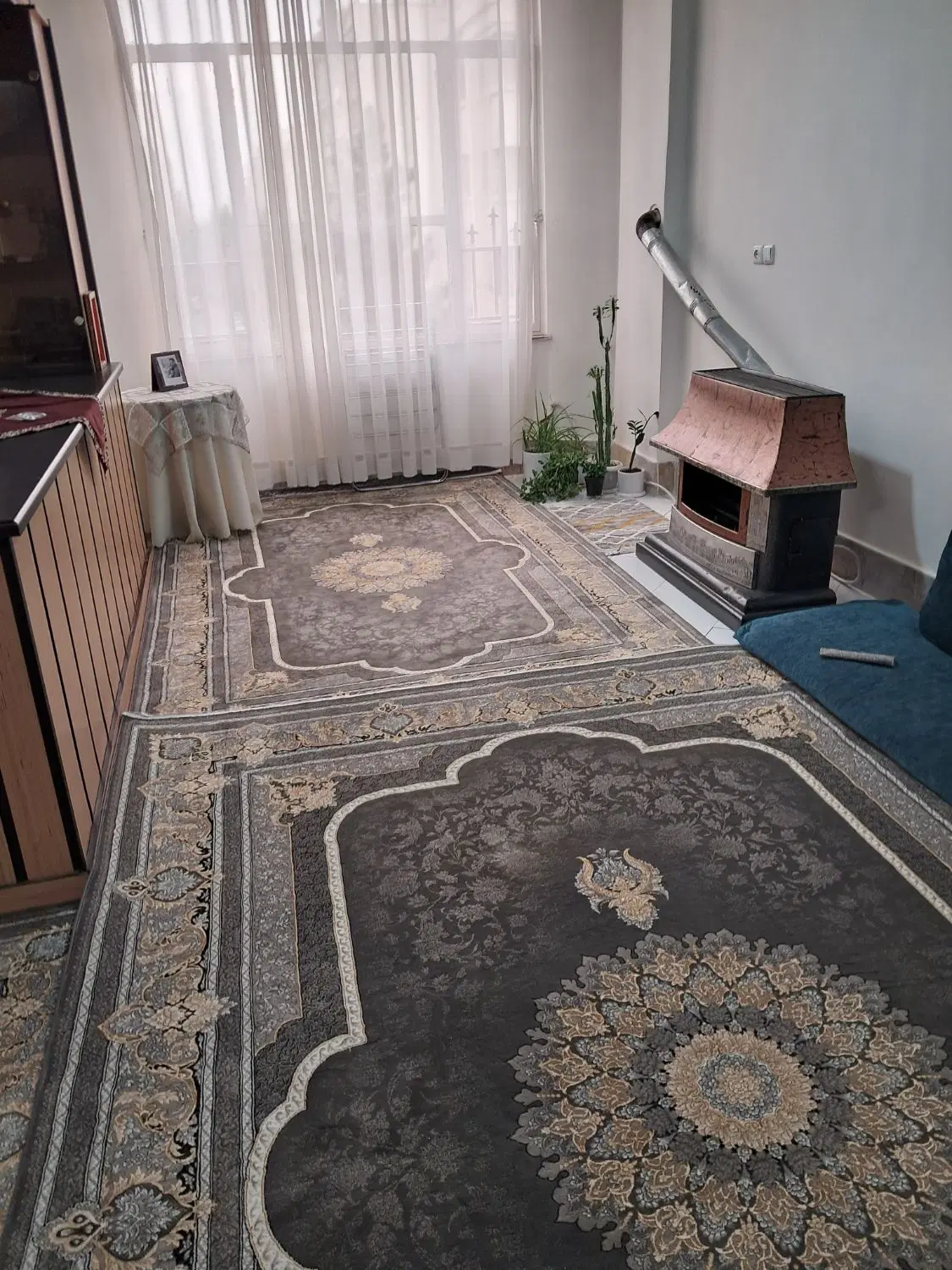۸۰ متری دو خواب با پارکینگ  وانباری طبقه ۳