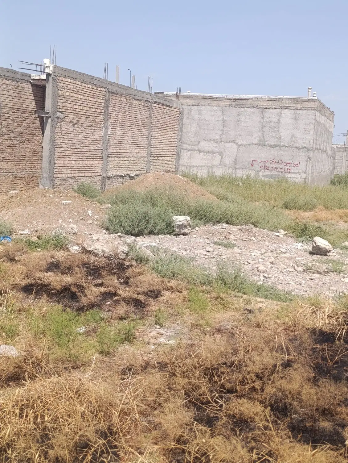 160مترزمین تجاری مسکونی