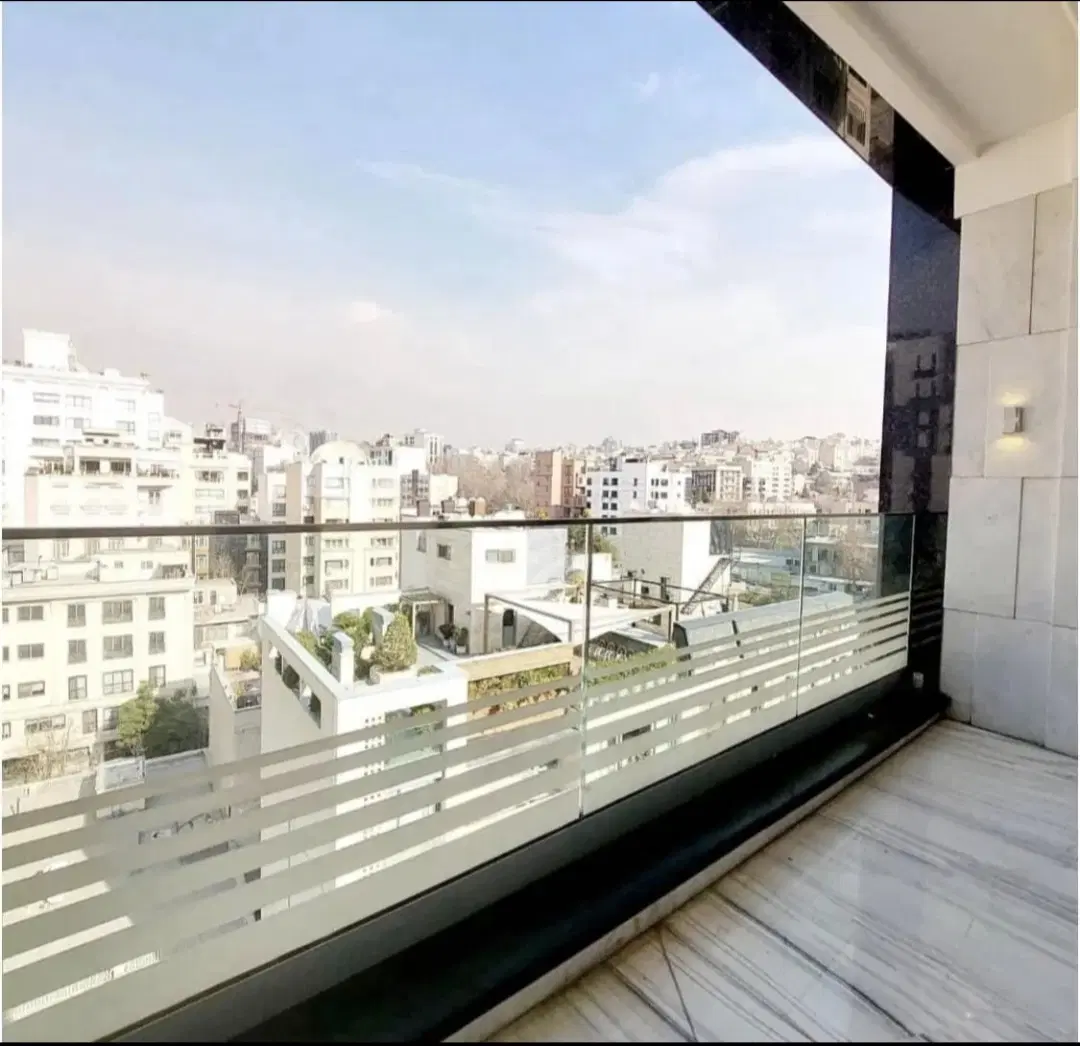 ۱۶۰متری سه خواب  غرق نور روبه نما جهان آر_کمالشهر