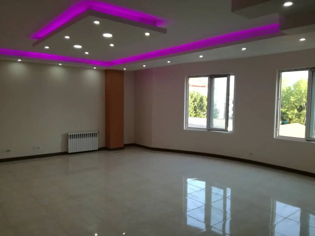 ۱۳۵ متر سه خواب فول امکانات ویو دریا