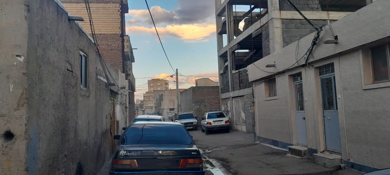 ۲ باب منزل ویلایی درغریبان نوتاژ سومین کوچه