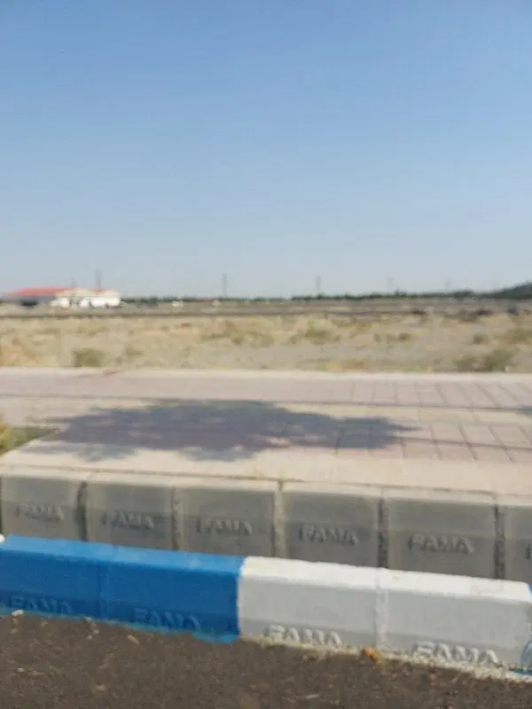 زمین چهاردیواری سنددار تک برگ
