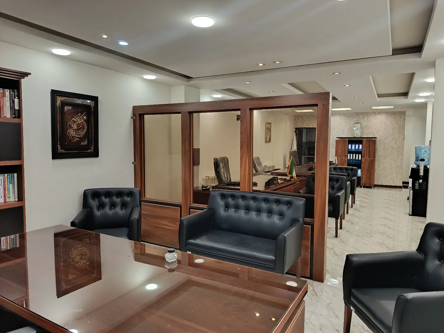 اجاره دفتر( اداری_ تجاری) ۱۰۰ متر مربع واقع درهراز