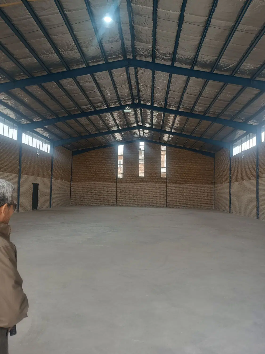 اجاره سالن 340 متر