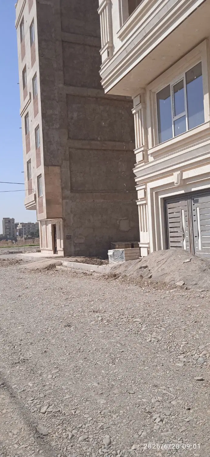 زمین 200متری تک برگ سند