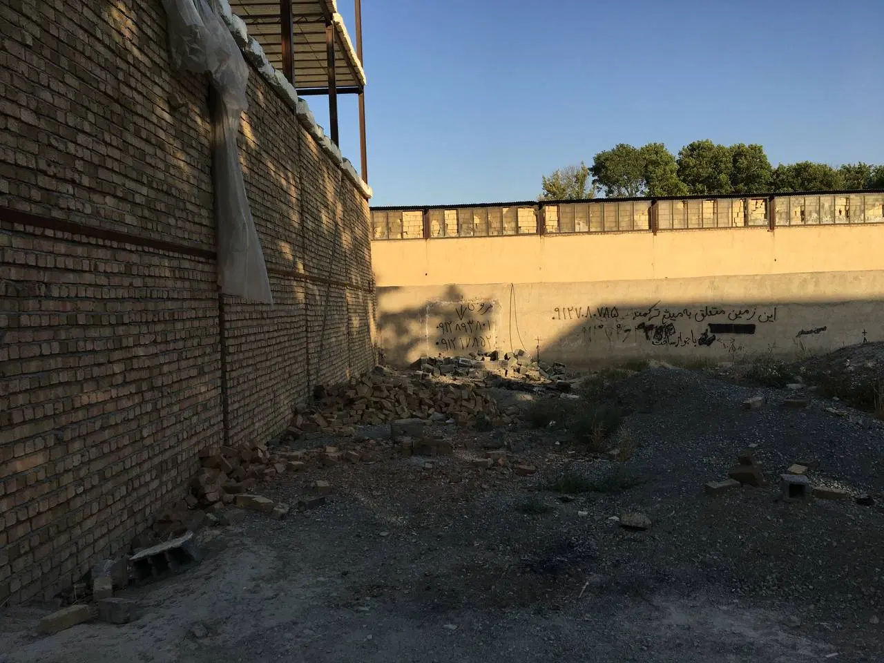 زمین کهنز شهریار