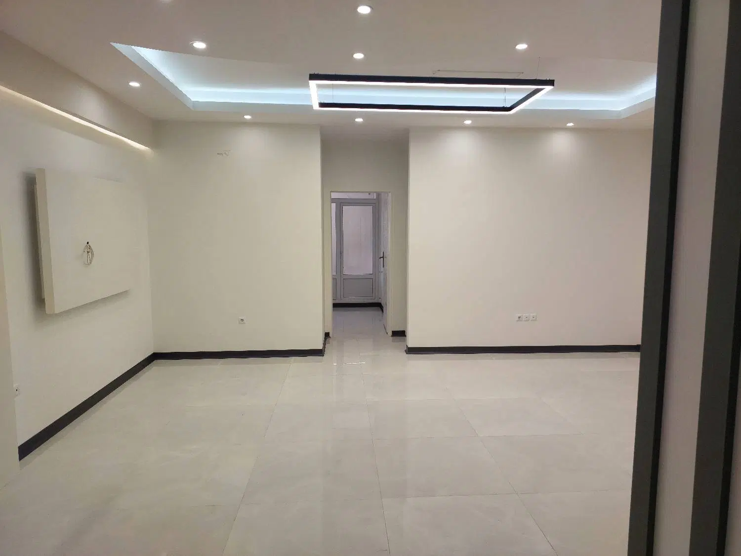واحد ۸۰متری_سندار _فول باسازی