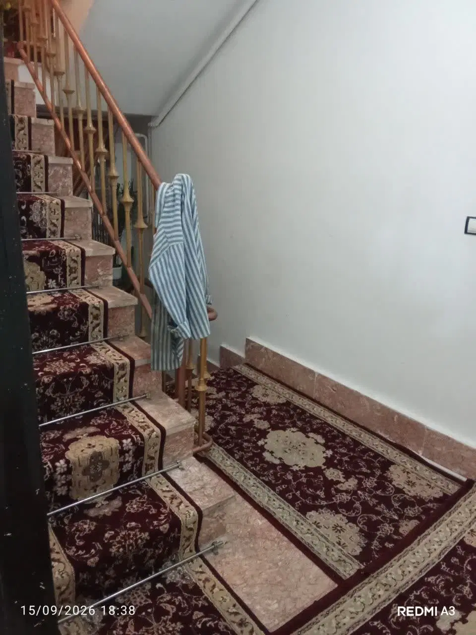 یک واحد آپارتمان رهن و اجاره ای