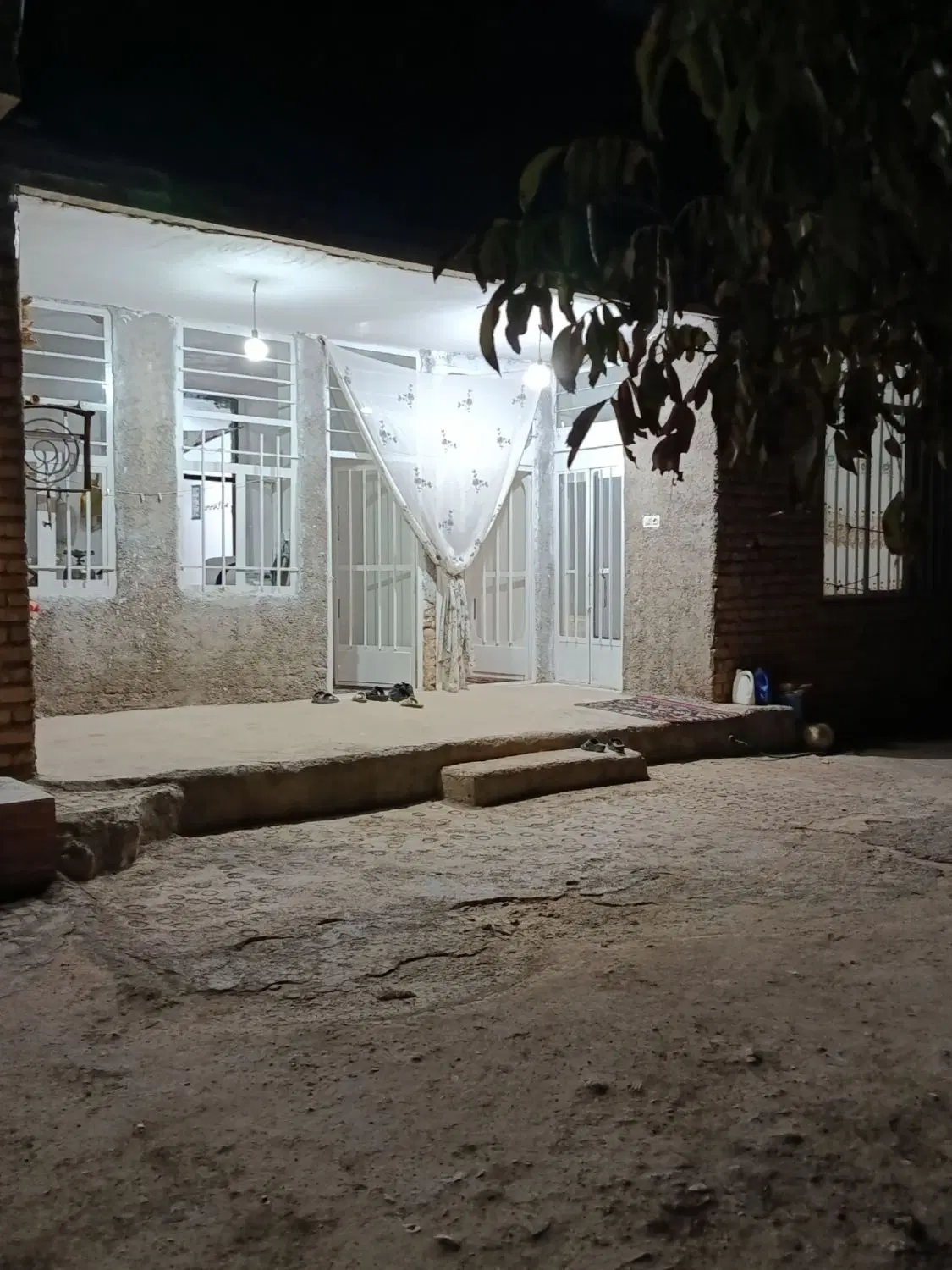 ساختمان کلنگی