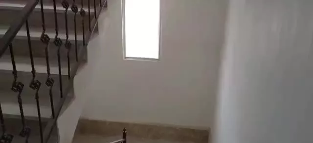 ۷۸ متر نوسازکلیدنخورده_فول امکانات ولوکس_غرق نور