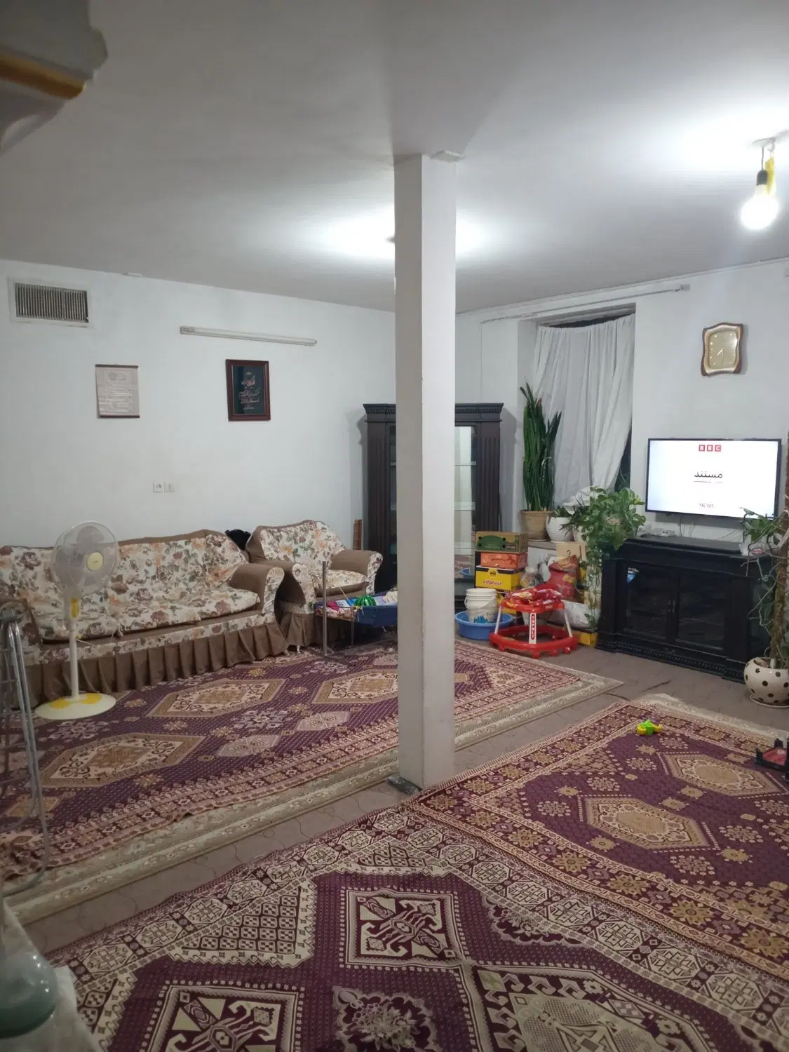 یک واحد آپارتمان اجاره ای