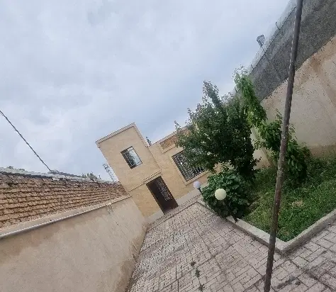 خانه ویلایی 220 متری انتظام 13