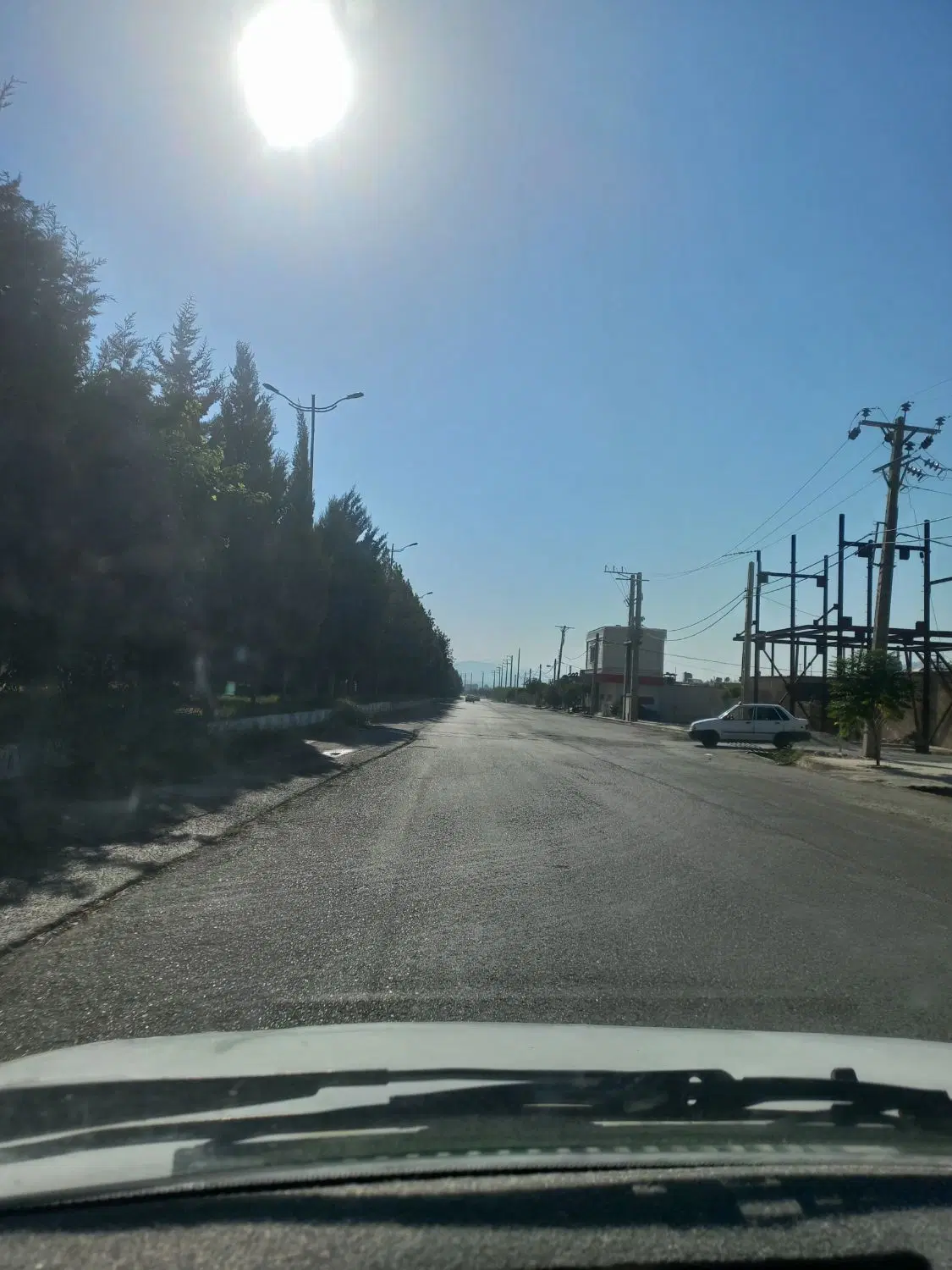 زمین خیابان معلم