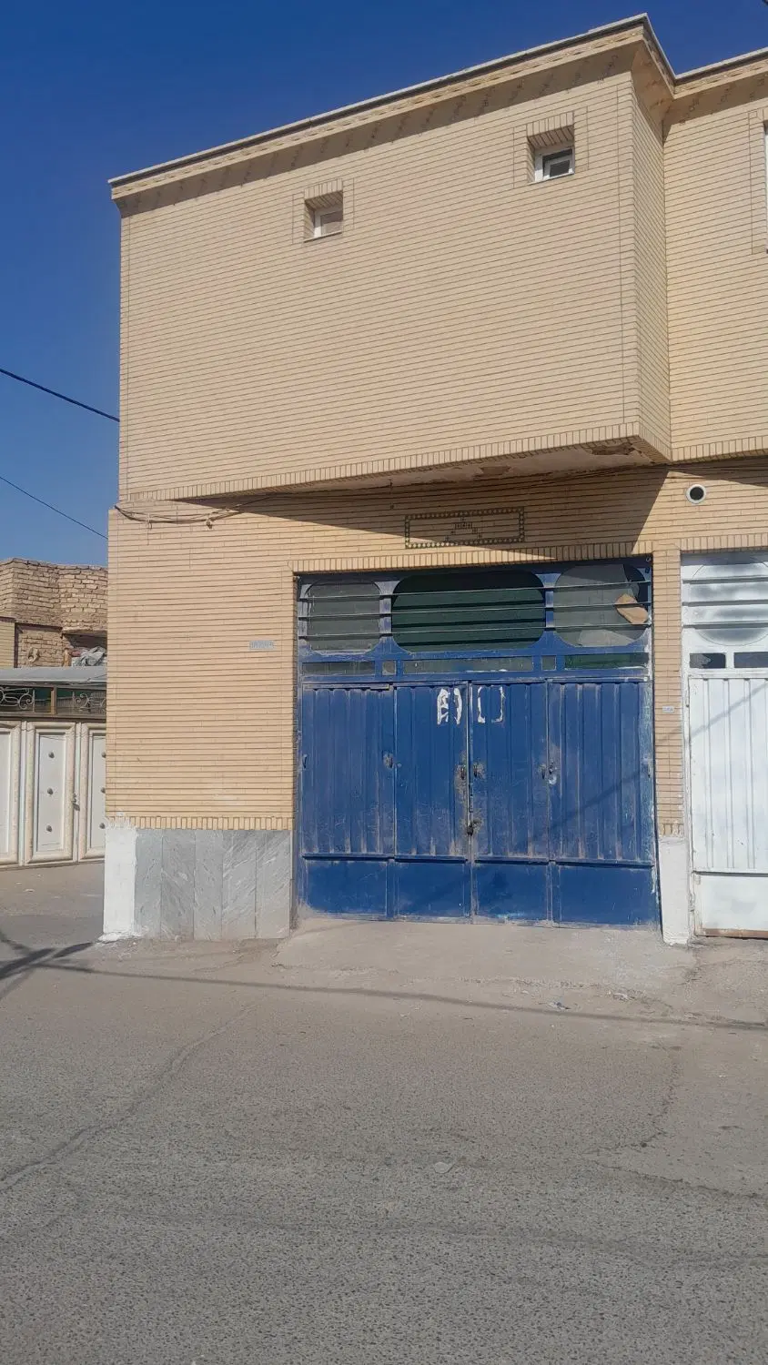 انباری یا مغازه ۱۰۰مترتا خ ملکیان
