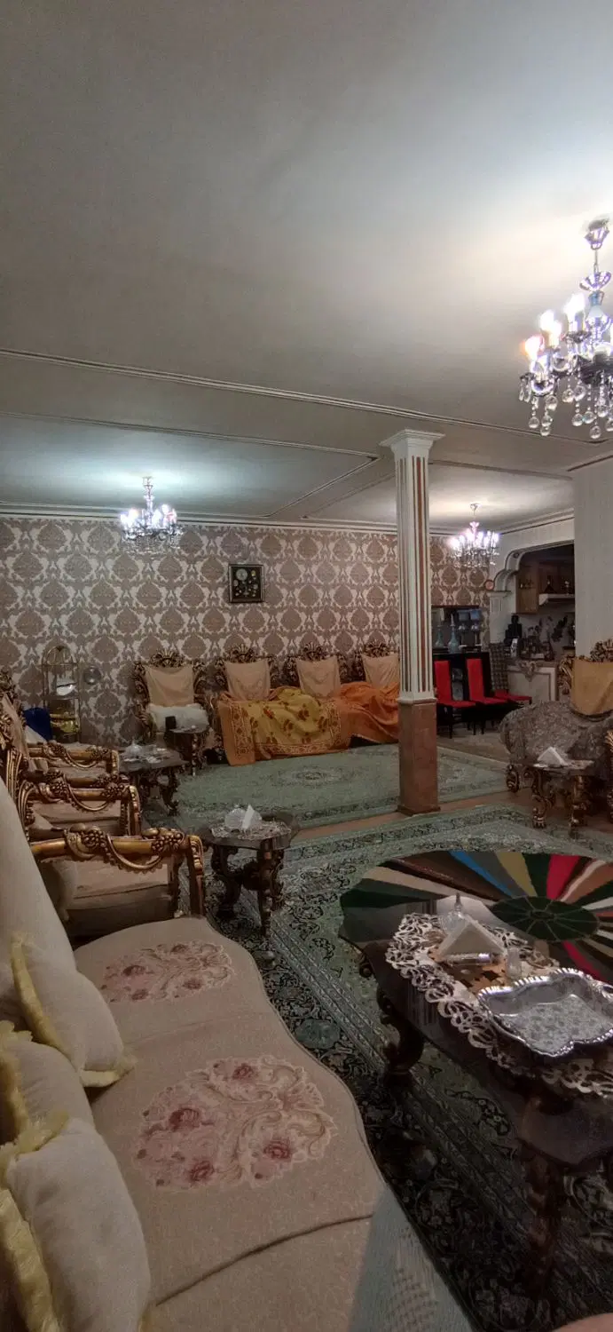 حیاط ویلایی
