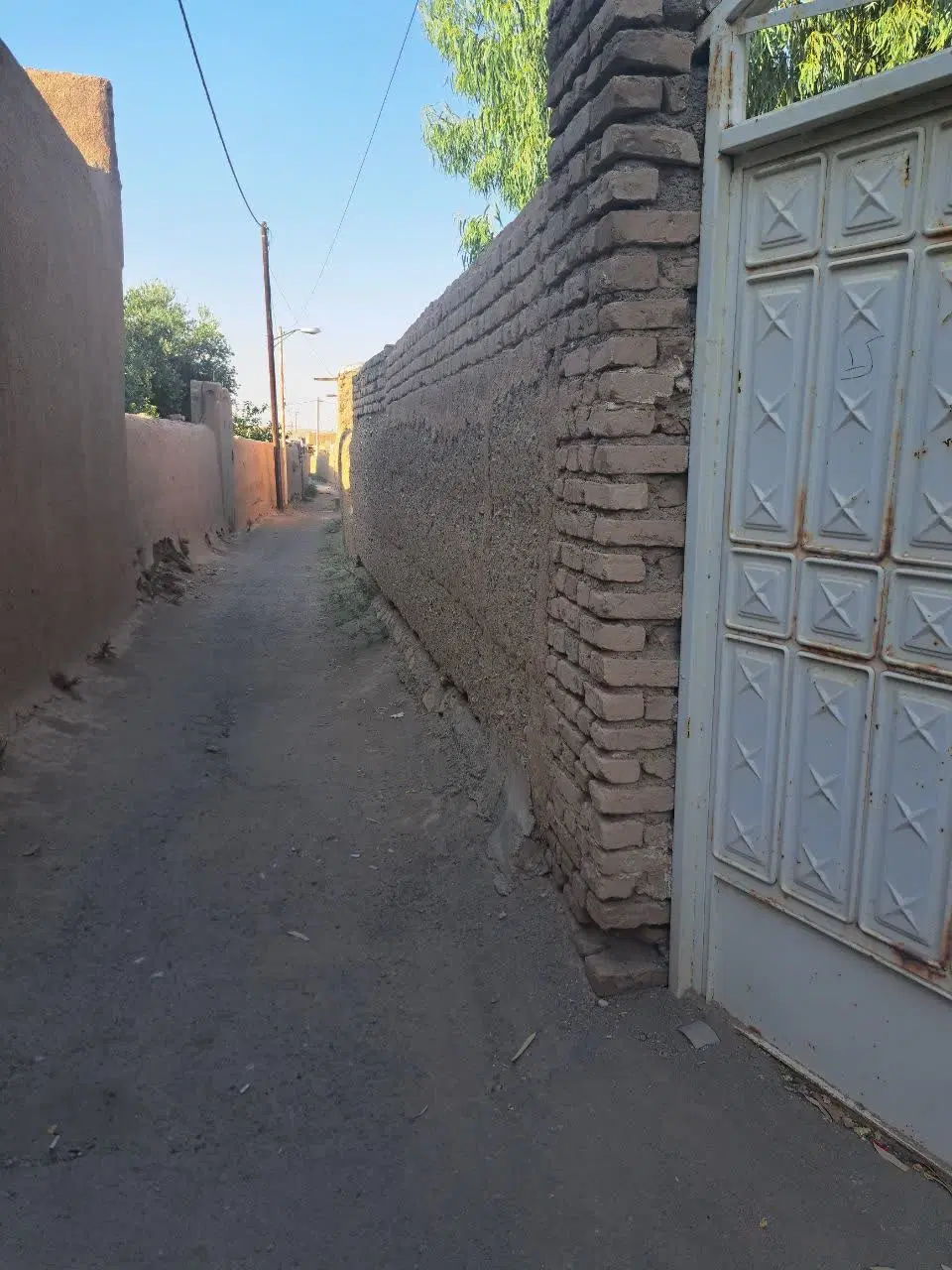 زمین فروشی