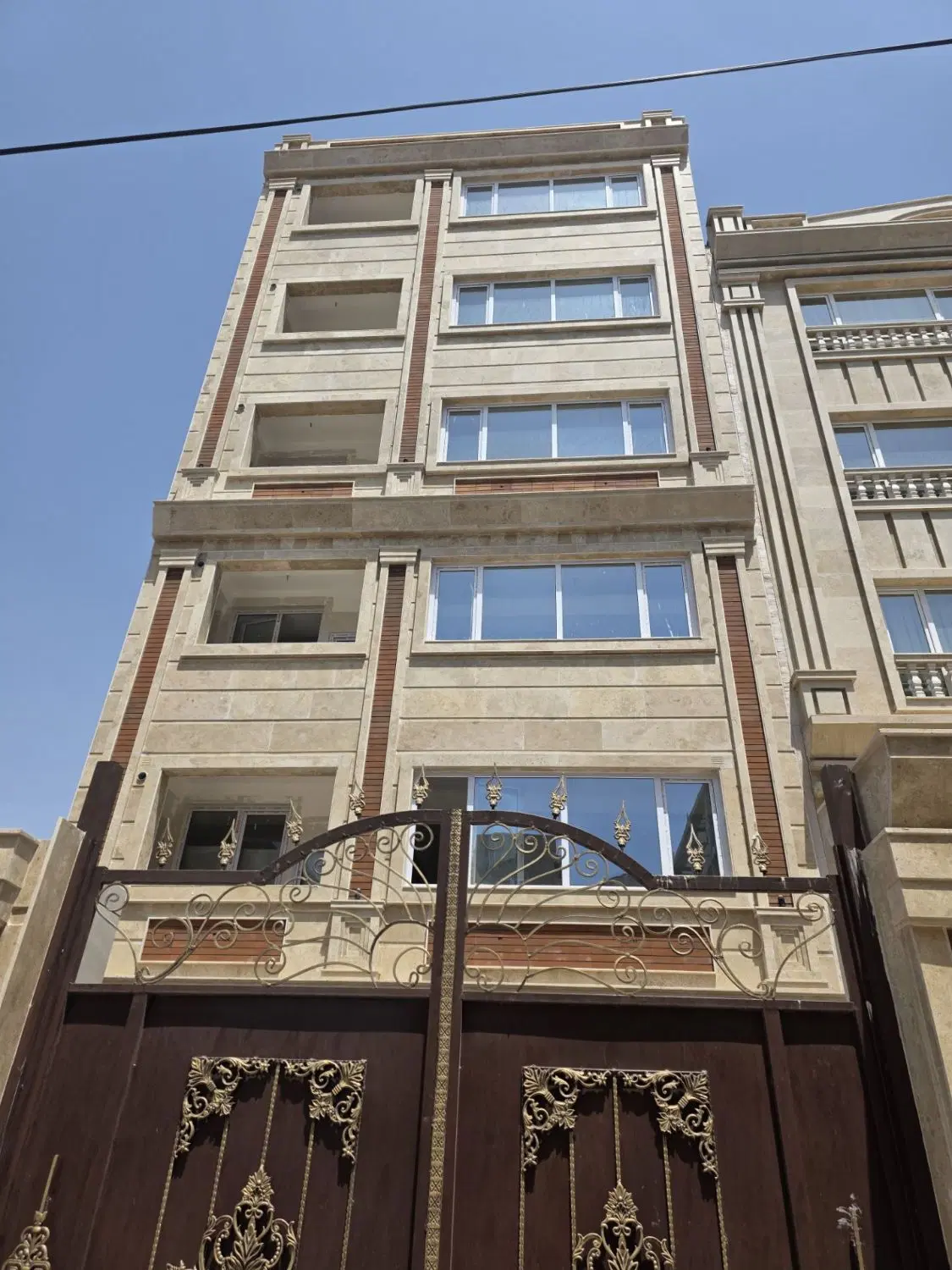 فروش آپارتمان در ۱۶ متری شهرک راه آهن