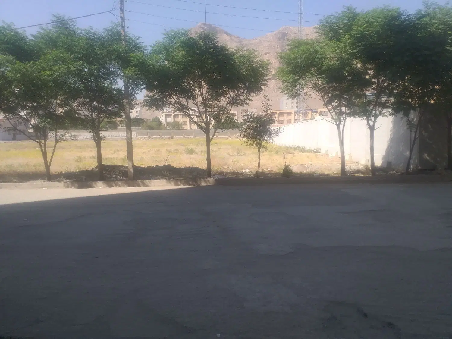 ۲۰۰ متر جنوبی بر خیابان جهاد