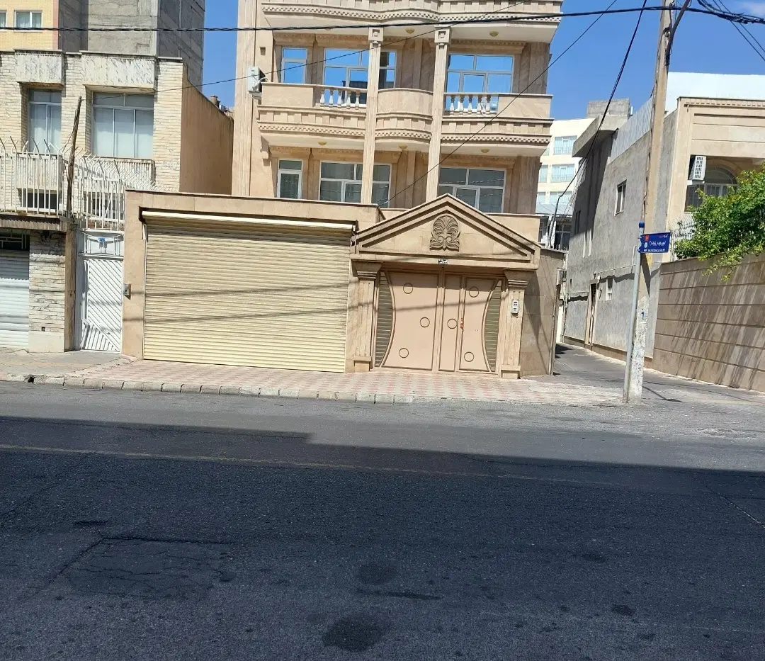 آپارتمان ۱۵۰ متری ششگلان بر خیابان اصلی عارف