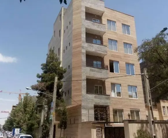 آپارتمان اوایل هاشمیه ۱۵۰ متر.۳خواب.تاپ لوکیشن
