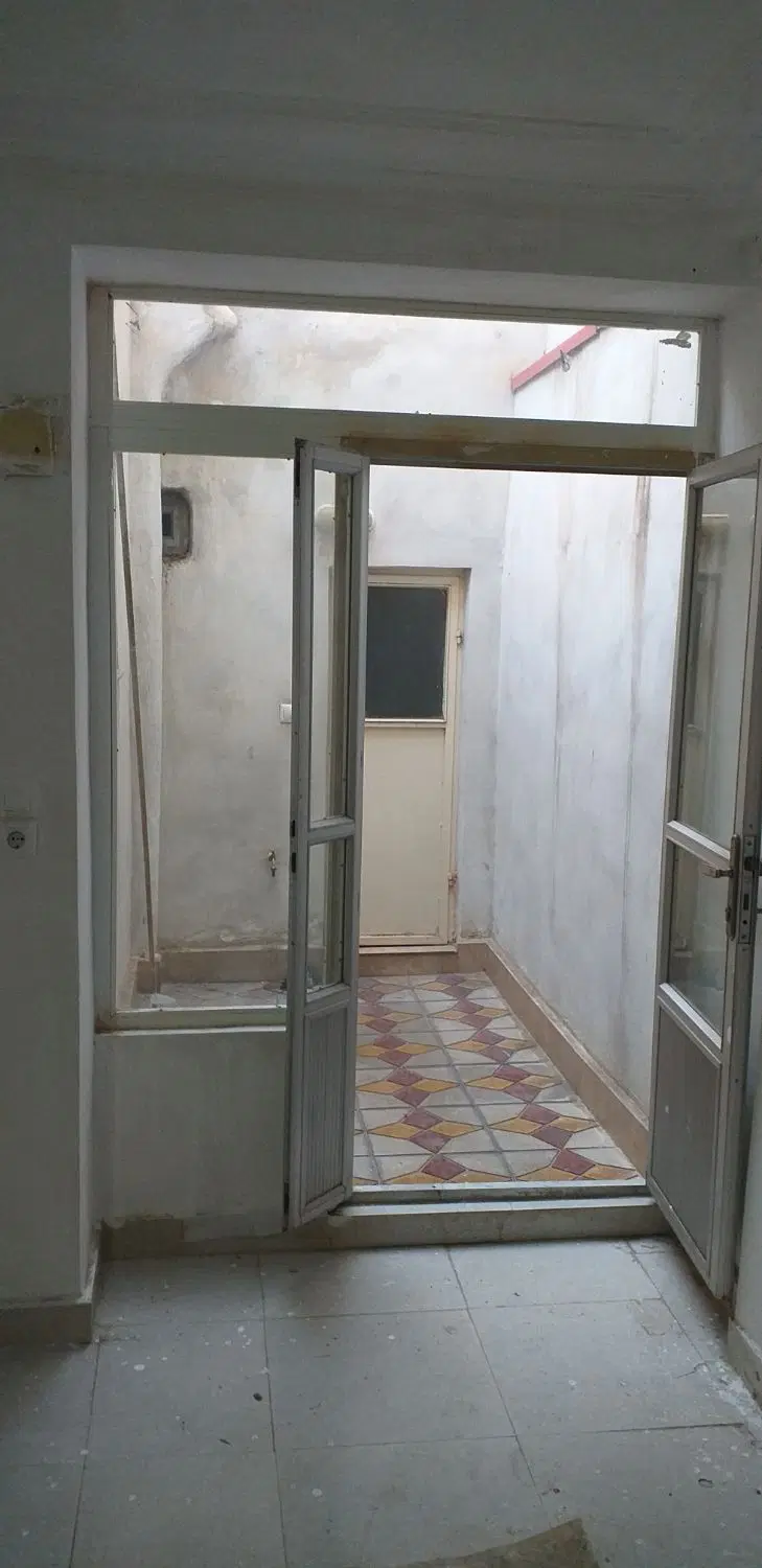 حیاط دو طبقه هر طبقه ۵۰متر