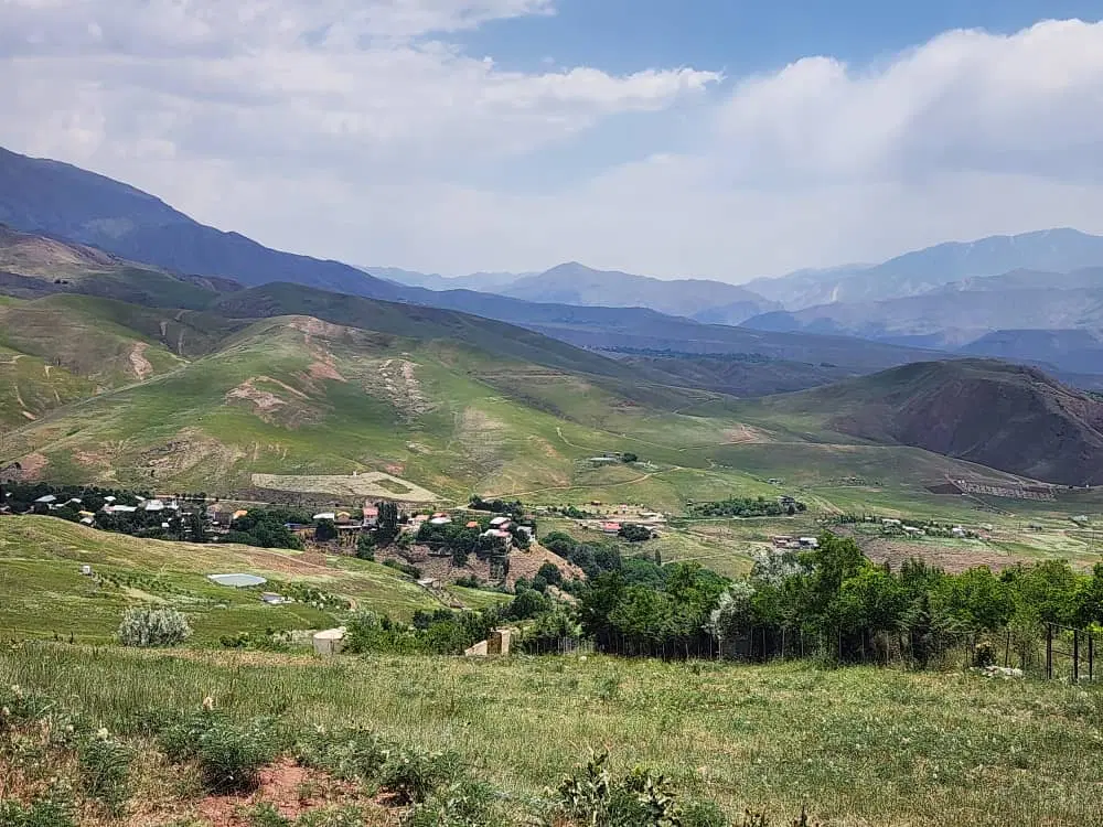 فروش یک هکتار باغ با بنای مسکونی