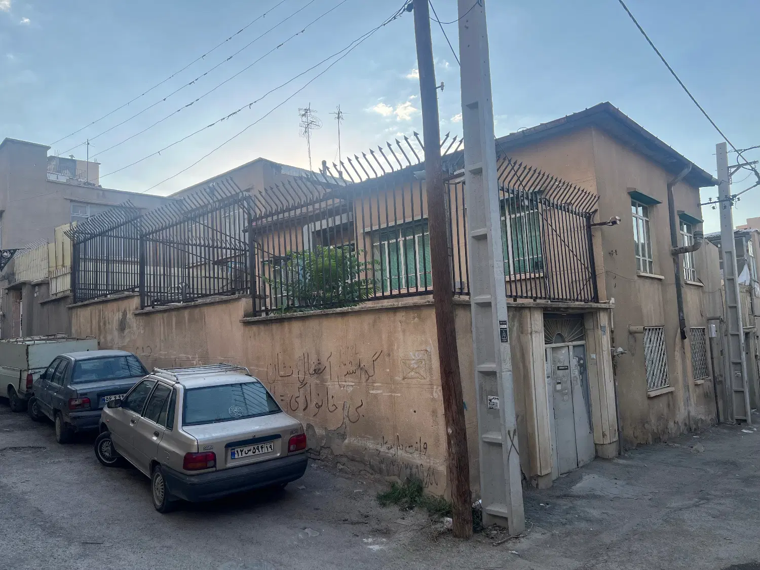 ملک مسکونی دو بر باابعاد  ۱۲ در ۱۳متر