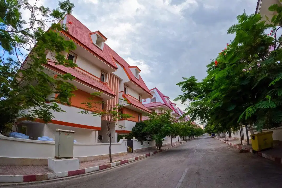 برج سارا 93متری