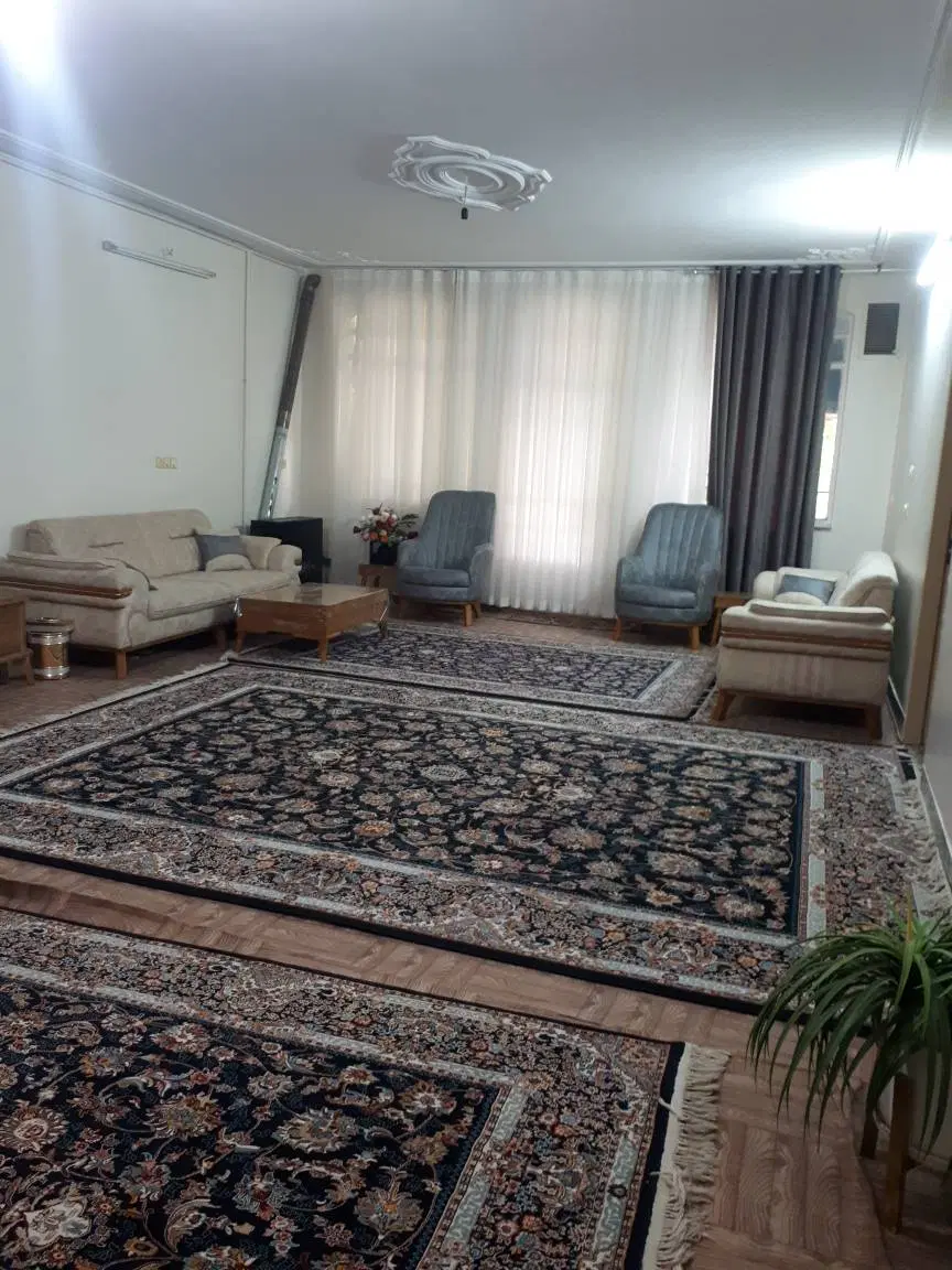اجاره ی ۱۸۰ متری طبقه ی اول بلوار شهرداری