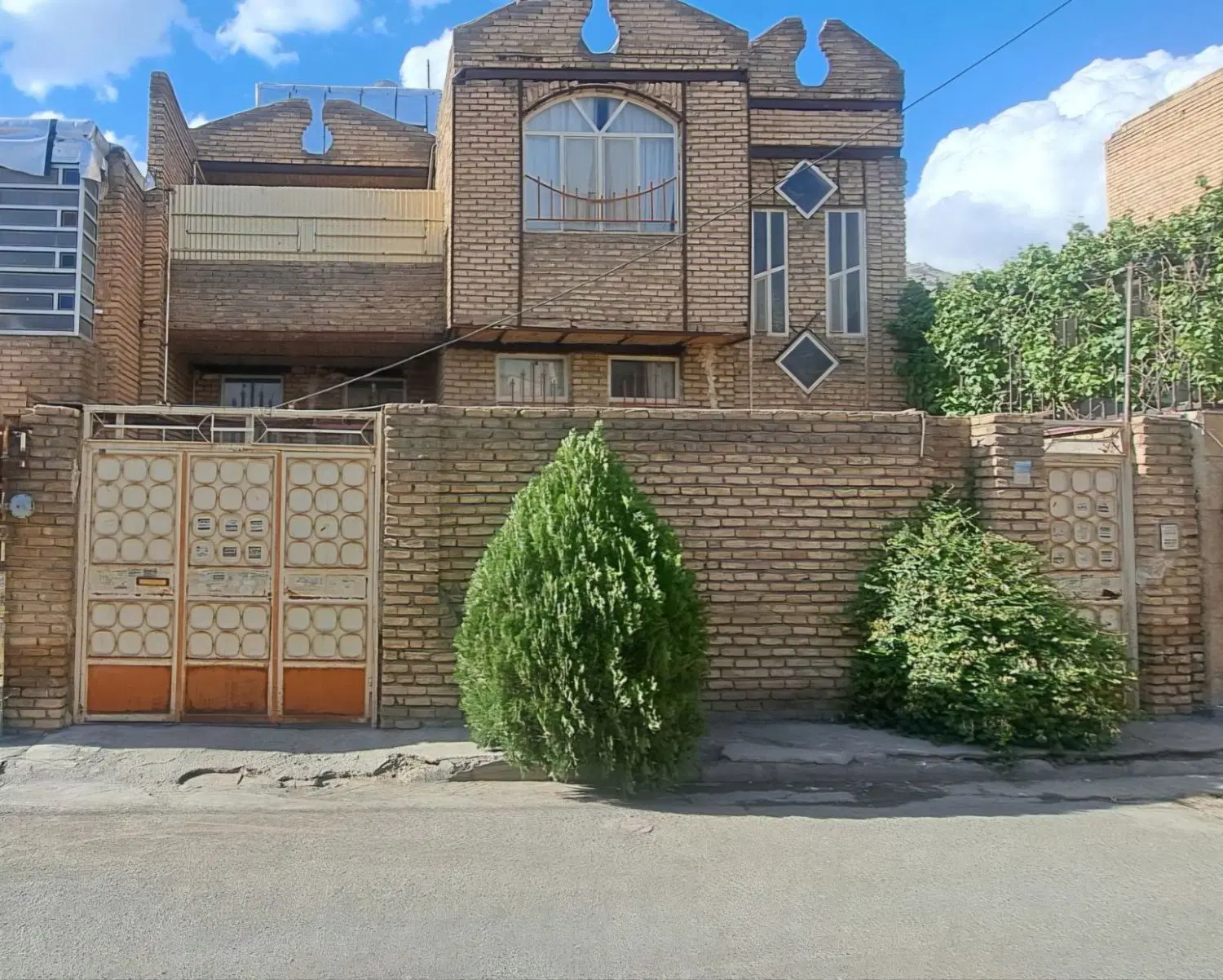یک طبقه ویلایی شهرک معلم
