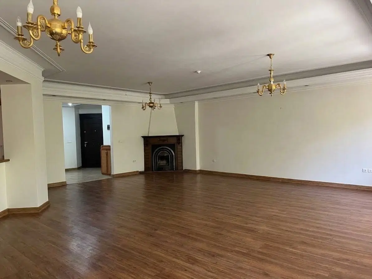 ۲۱۶ متر _ تاپ لوکیشن سپند