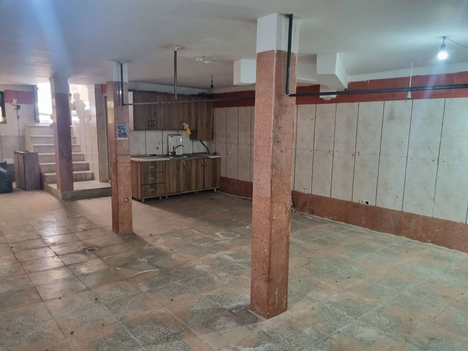 زیرزمین تجاری ۱۰۰ مترمناسب تولیدی انبار سالن و ...