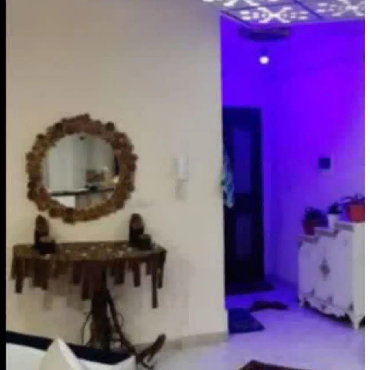 همخونه موجه نیازمندم.