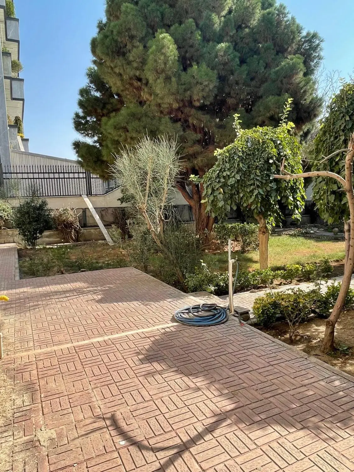 136 متر فاز یک _ ورودی چهارباندی مهرشهر