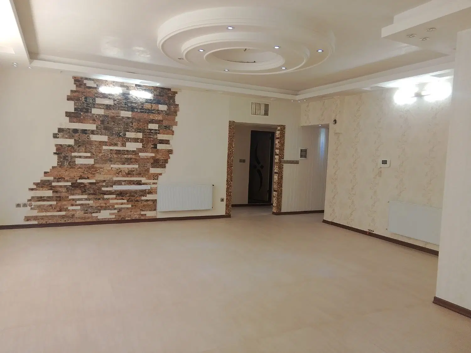 طبقه همکف شیک ومجزا۱۳۰مترپویش