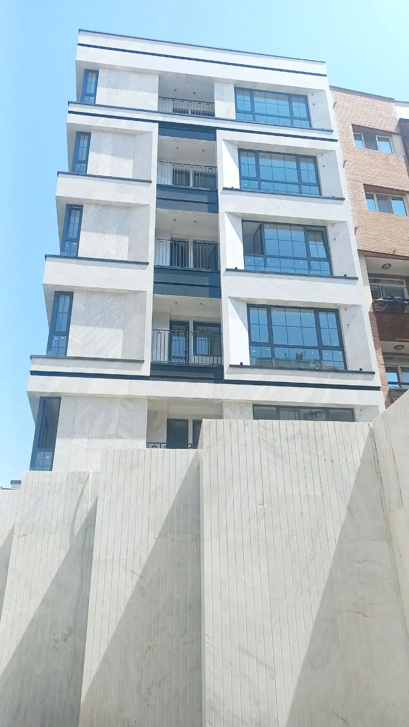 اپارتمان دوخوابه جنوبی