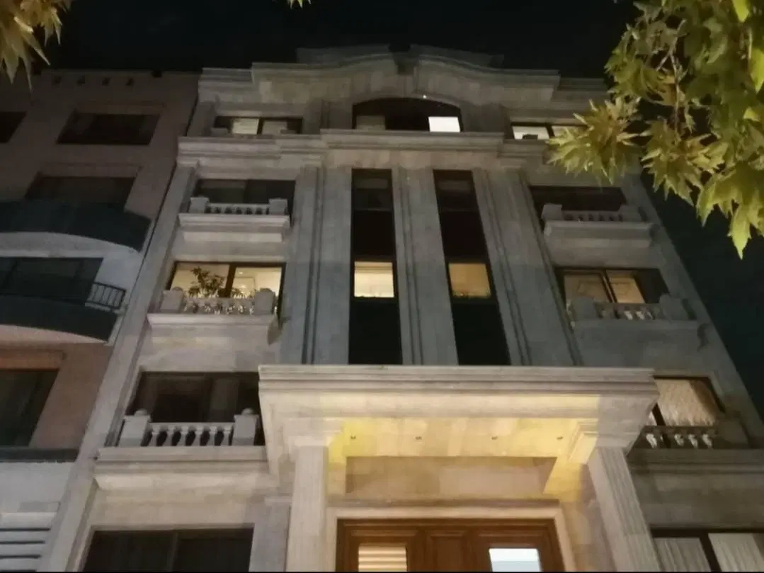 زمین ۲۳۰ م بر ۱۰ م داخل فاز یک فروشی