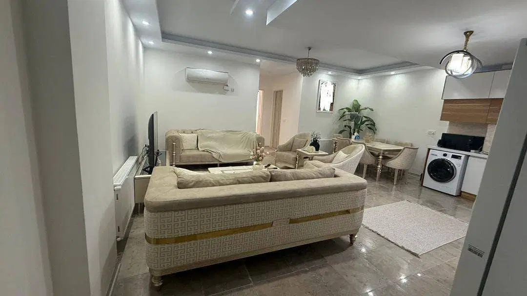 ۹۳متری  طبقه اول. وچهارم. نوساز فول امکانات